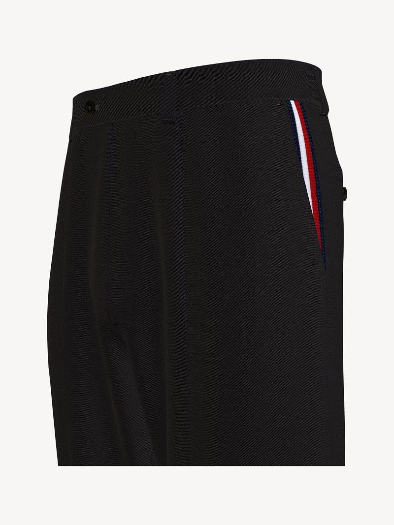 Férfi Tommy Hilfiger Essential tapered fit pleated Nadrág Fekete | HU 1105MQZ